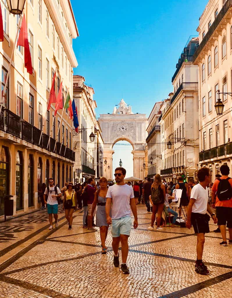 Promenade to the Pra&ccedil;a do Comercio
