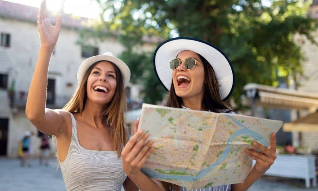 women on travel tour