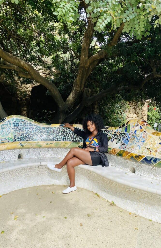 Woman inside Park G&uuml;ell