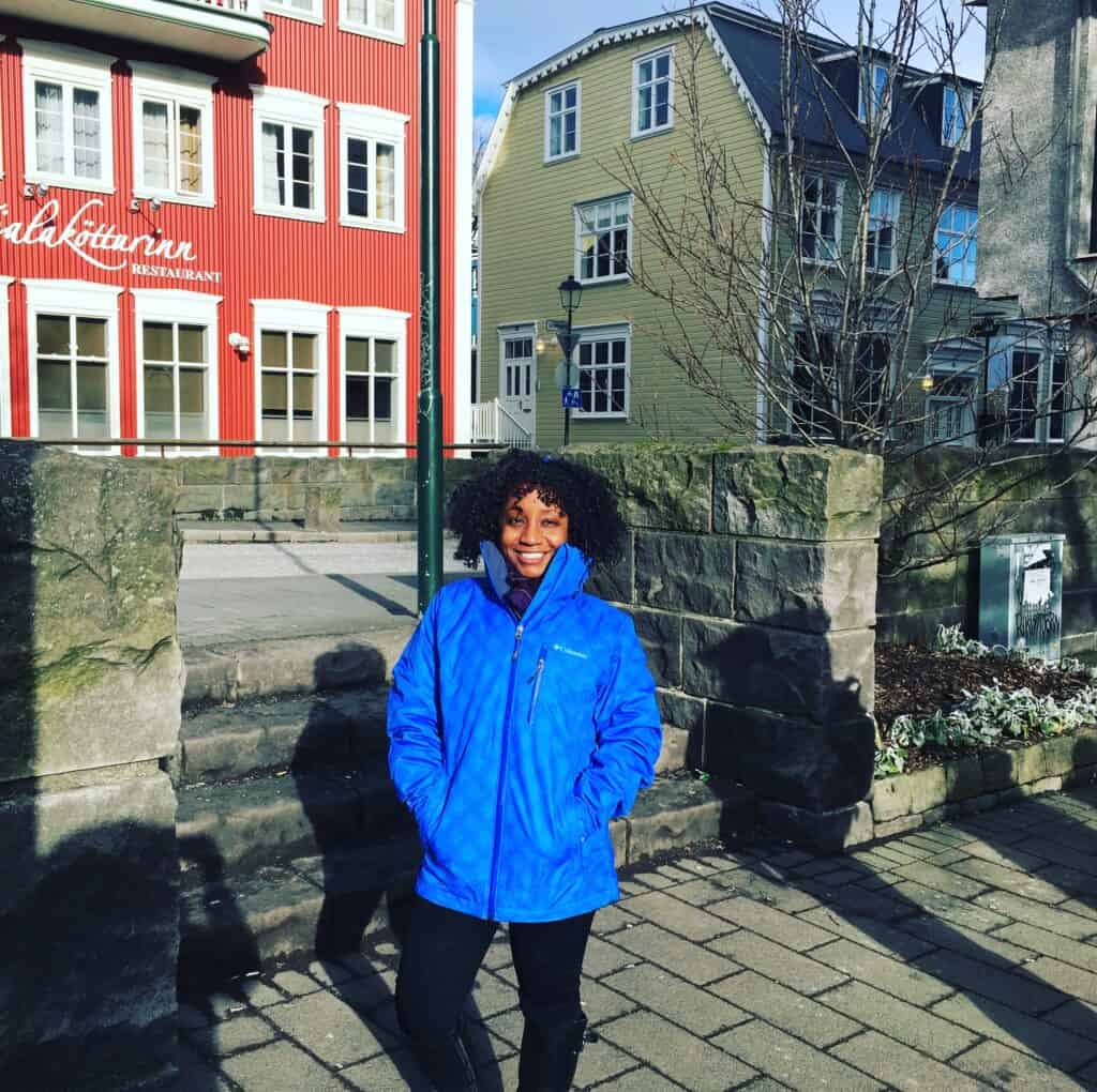 Black woman in Reykjav&iacute;k
