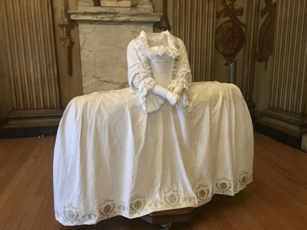 Dress in Kensington Palace