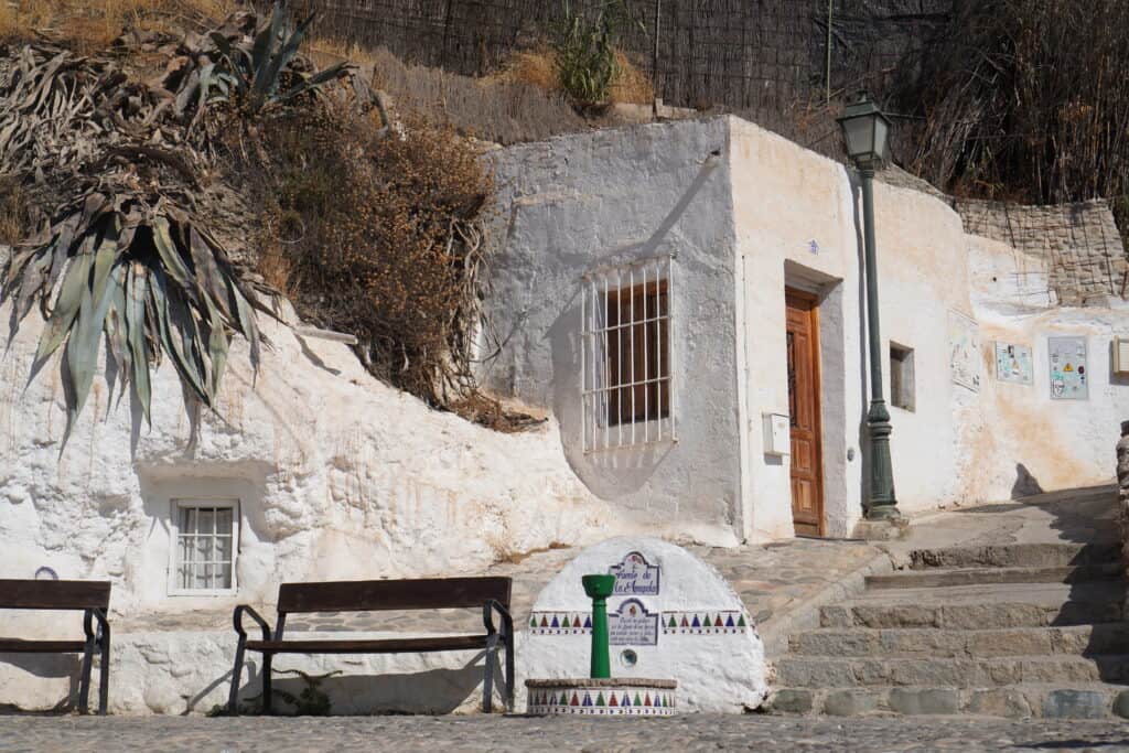 cave home in Sacramonte